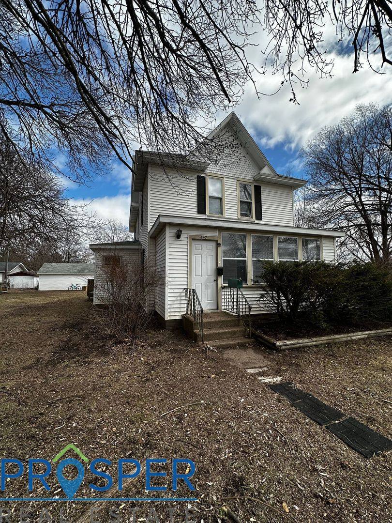 Apartment for rent at 647 Woodward Ave, Chippewa Falls, WI 54729