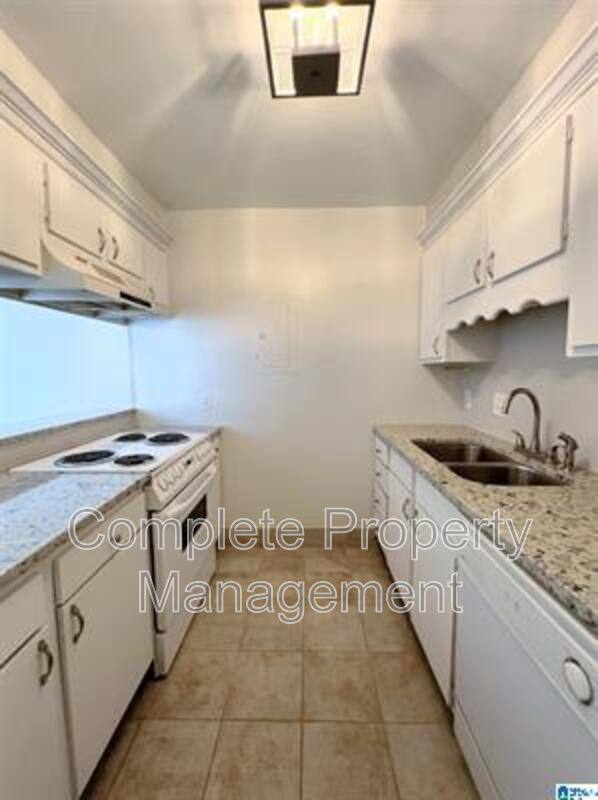 Condo for rent at 3350 Altamont Rd #C, Birmingham, AL 35205