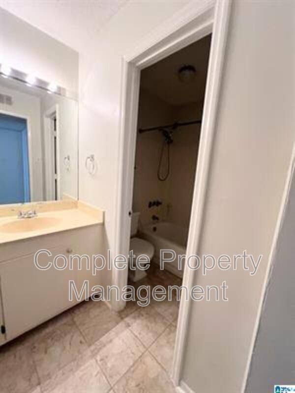 Condo for rent at 3350 Altamont Rd #C, Birmingham, AL 35205