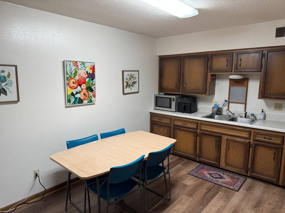 Apartment for rent at 1015 Broadway St, Pella, IA 50219