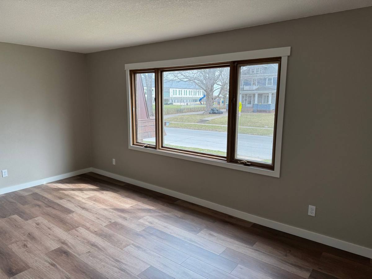 Apartment for rent at 1015 Broadway St, Pella, IA 50219