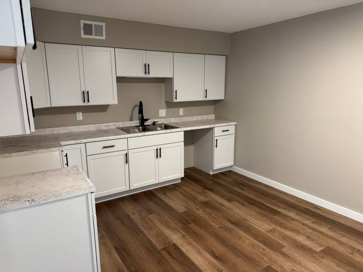 Apartment for rent at 1015 Broadway St, Pella, IA 50219