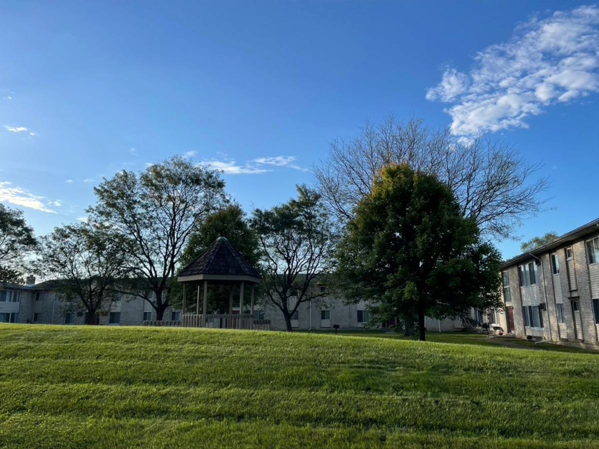 Apartment for rent at 11500 Warren Blvd, Warren, MI 48089