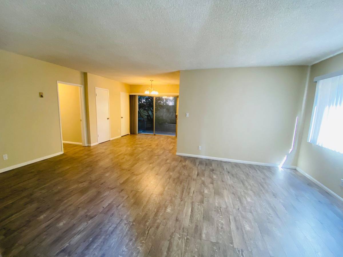 Apartment for rent at 1212 S Ogden Dr, Los Angeles, CA 90019