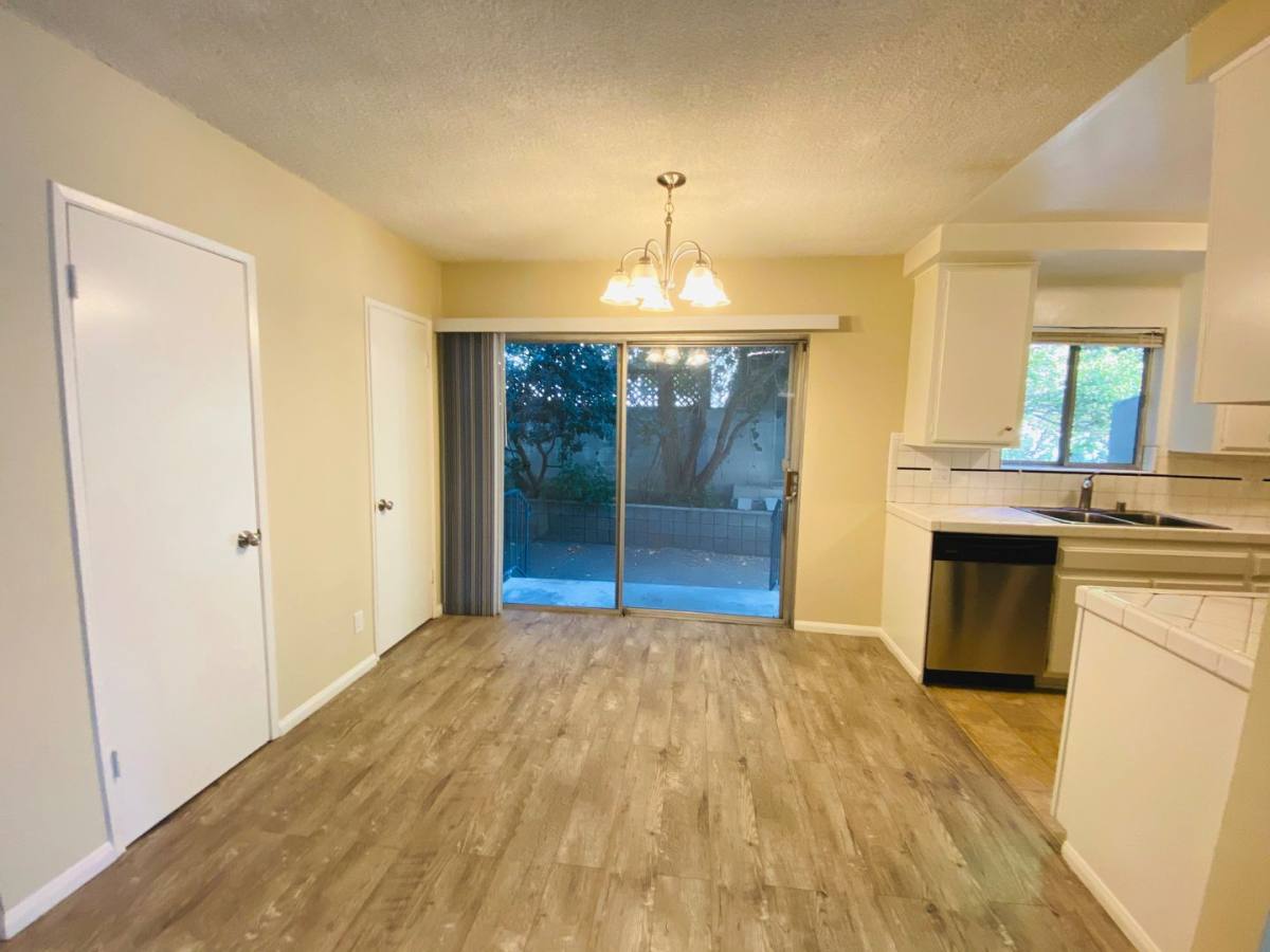 Apartment for rent at 1212 S Ogden Dr, Los Angeles, CA 90019