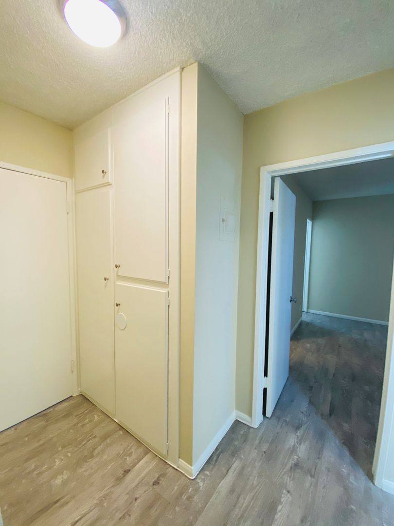 Apartment for rent at 1212 S Ogden Dr, Los Angeles, CA 90019