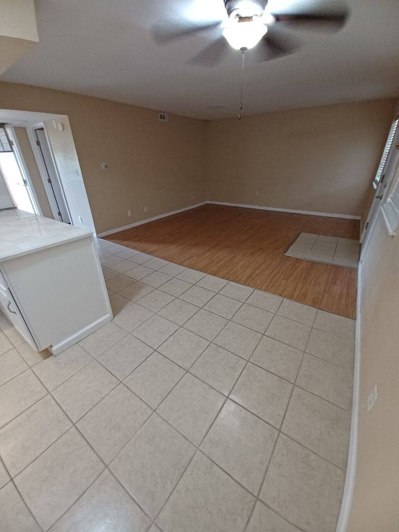 Apartment for rent at 3516 S Rangeline Rd, Joplin, MO 64804