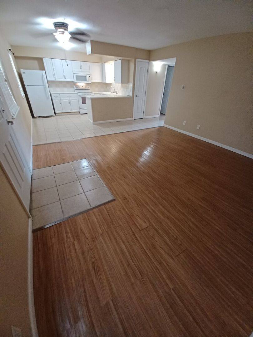 Apartment for rent at 3516 S Rangeline Rd, Joplin, MO 64804