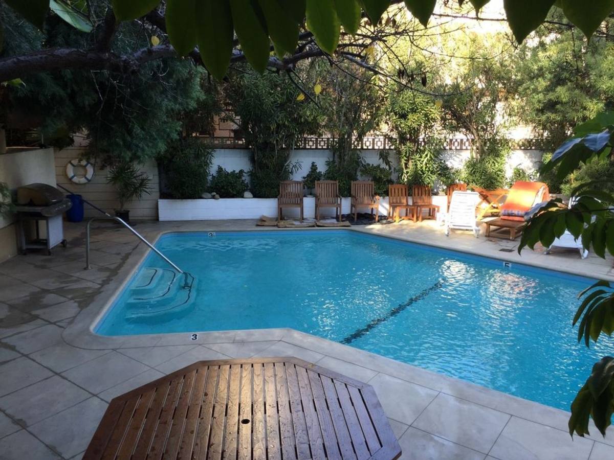 Apartment for rent at 1520 N Hayworth Ave, Los Angeles, CA 90046