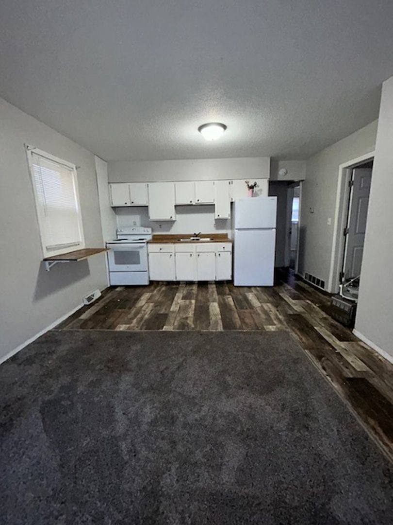 Apartment for rent at 713 S Duluth Ave, Sioux Falls, SD 57104