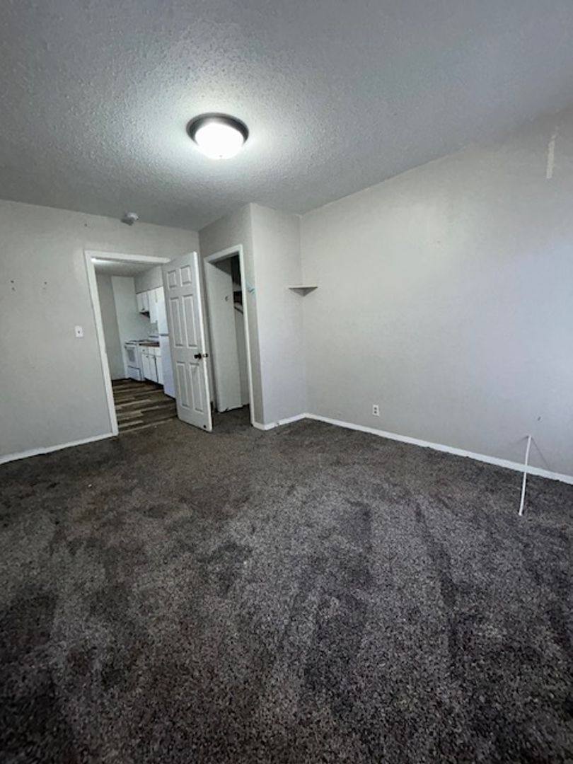 Apartment for rent at 713 S Duluth Ave, Sioux Falls, SD 57104