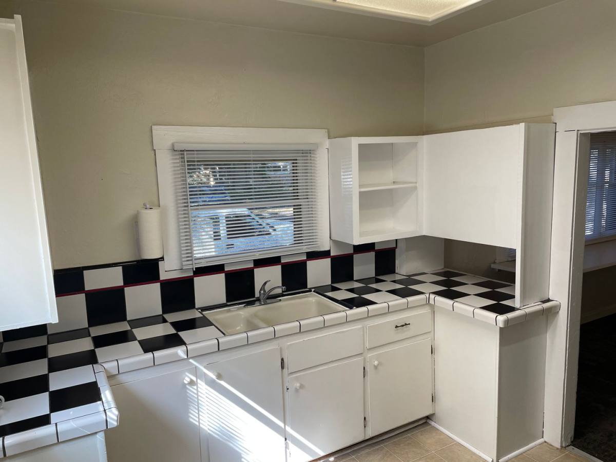 Apartment for rent at 451 E 8th St, Chico, CA 95928