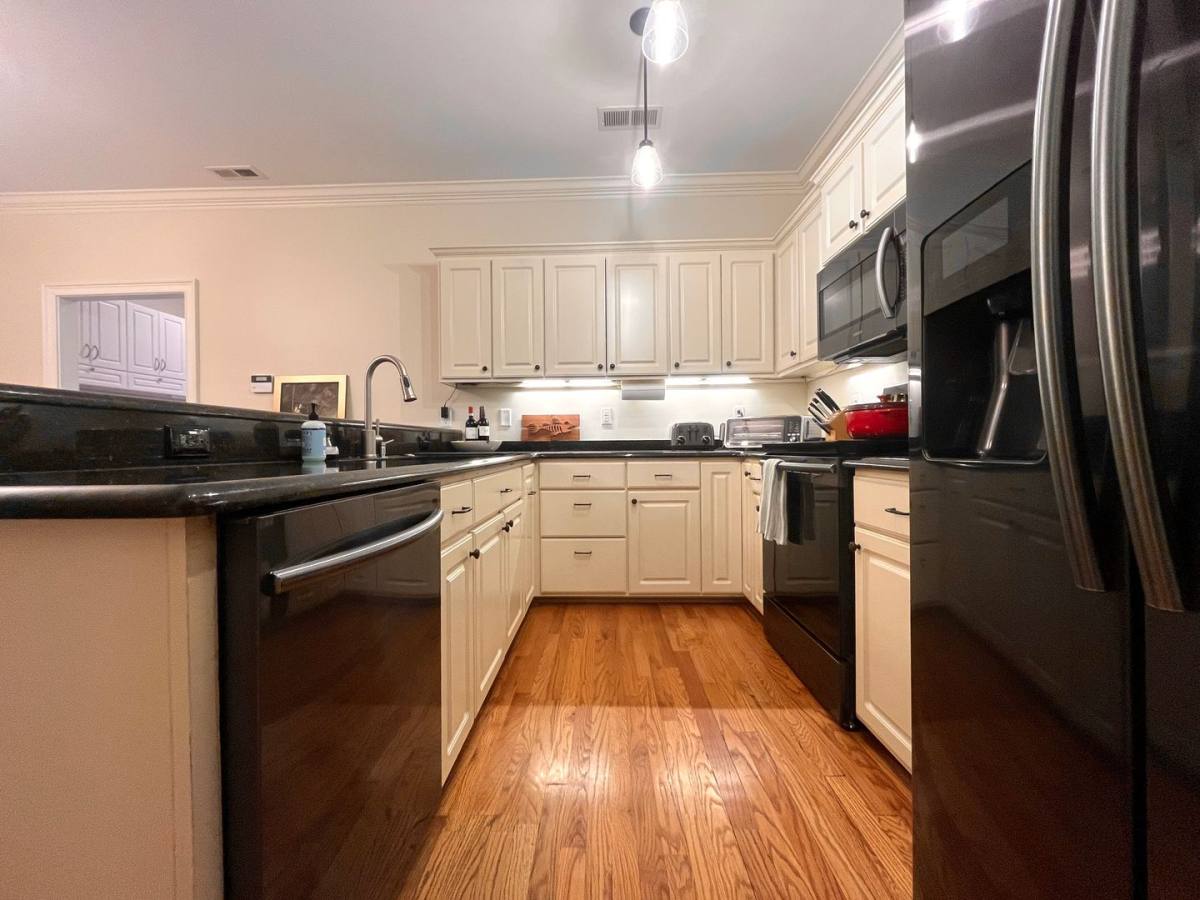 Townhouse for rent at 702 Bennett St #D, Greenville, SC 29609