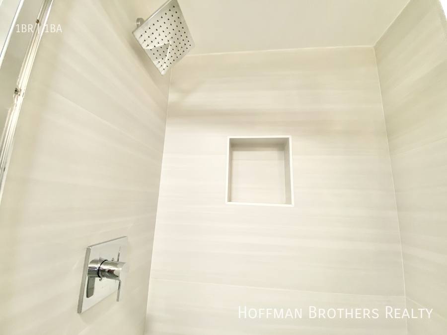 Apartment for rent at 919 N Alfred St #105, West Hollywood, CA 90069