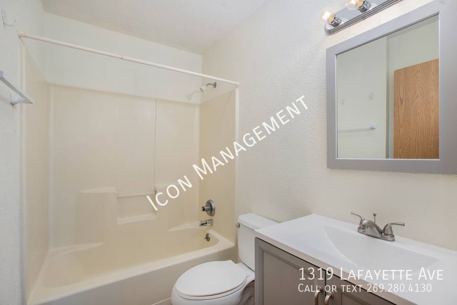 House for rent at 1319 Lafayette Ave, Kalamazoo, MI 49006