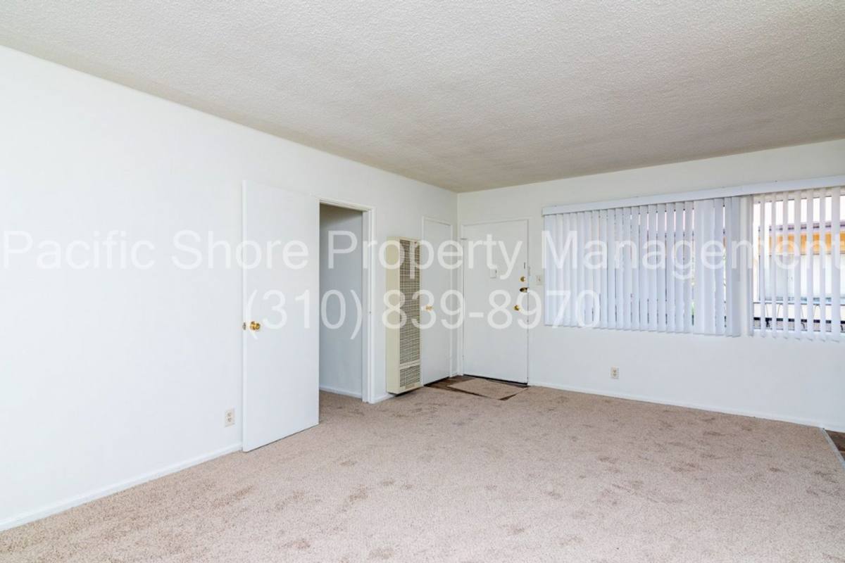Apartment for rent at 5305 Packard St, Los Angeles, CA 90019