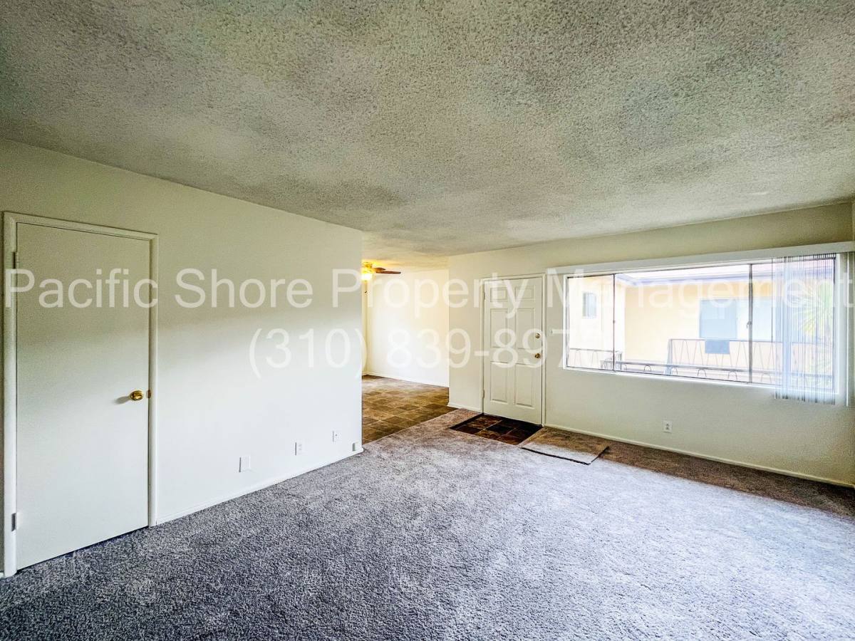 Apartment for rent at 5305 Packard St, Los Angeles, CA 90019