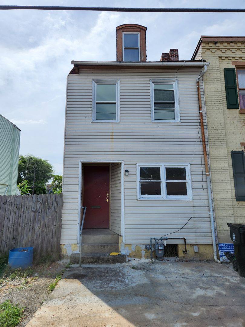 House for rent at 1517 Walnut St, Harrisburg, PA 17103