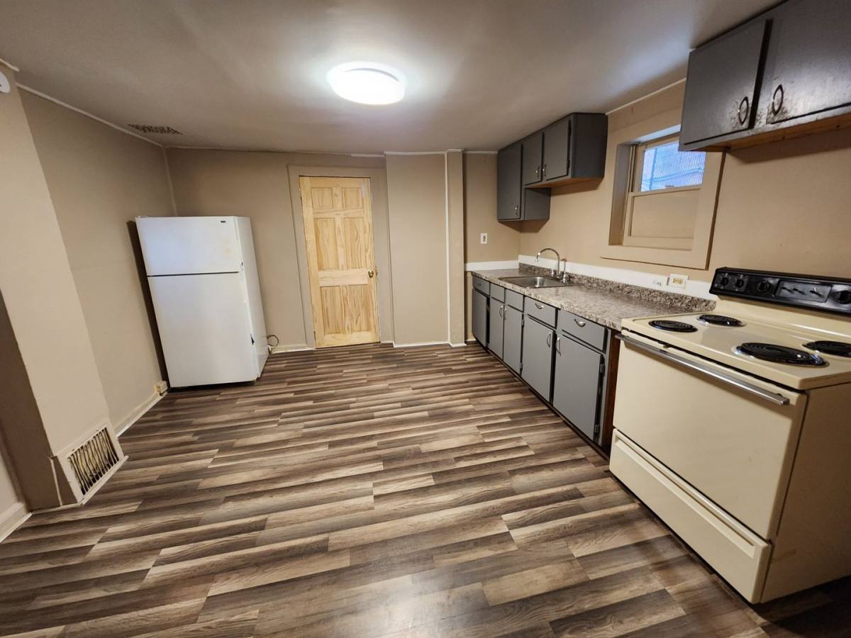 House for rent at 1517 Walnut St, Harrisburg, PA 17103
