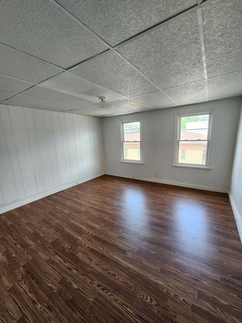 House for rent at 1517 Walnut St, Harrisburg, PA 17103