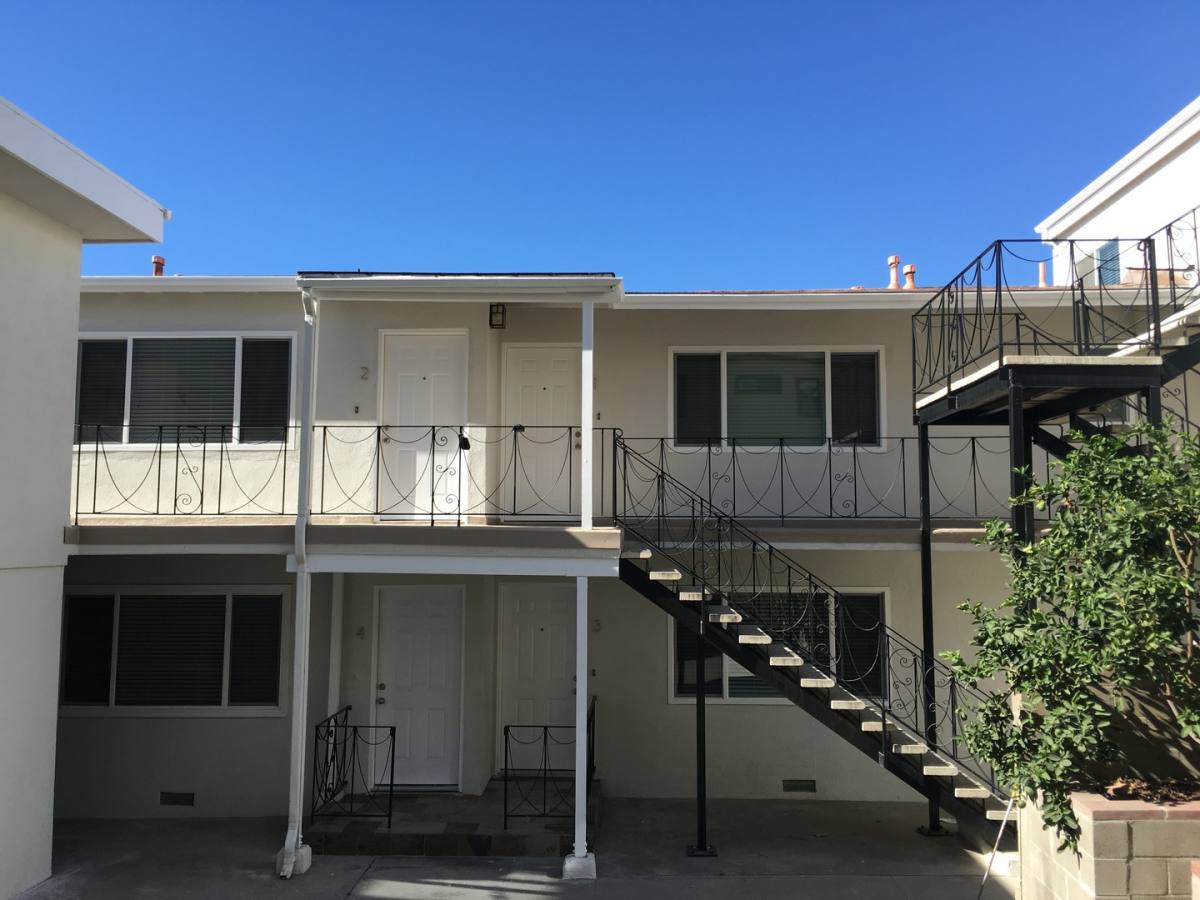 Apartment for rent at 1160 Manhattan Beach Blvd, Manhattan Beach, CA 90266