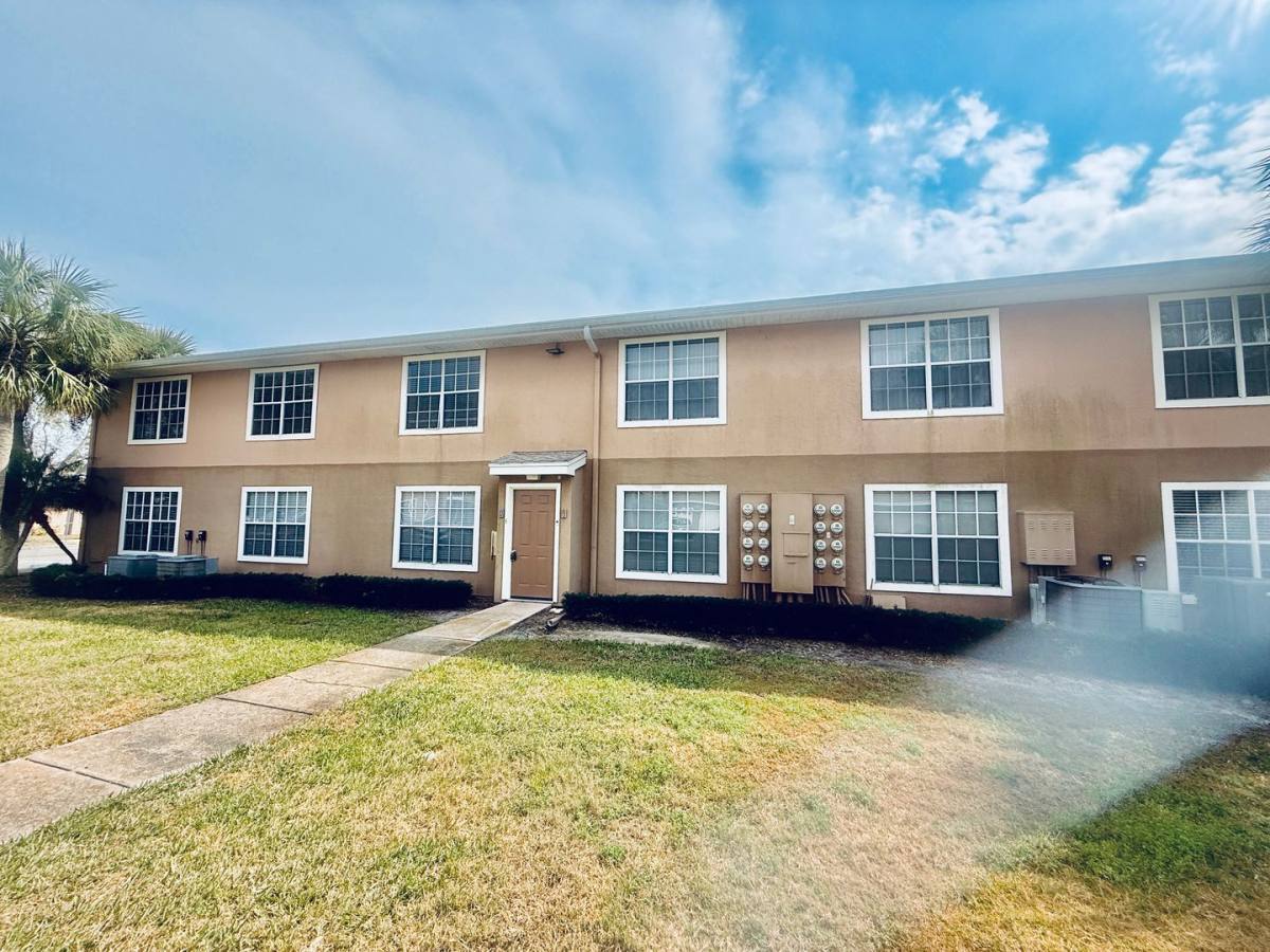 1810 Long Iron Dr, Rockledge, FL 32955