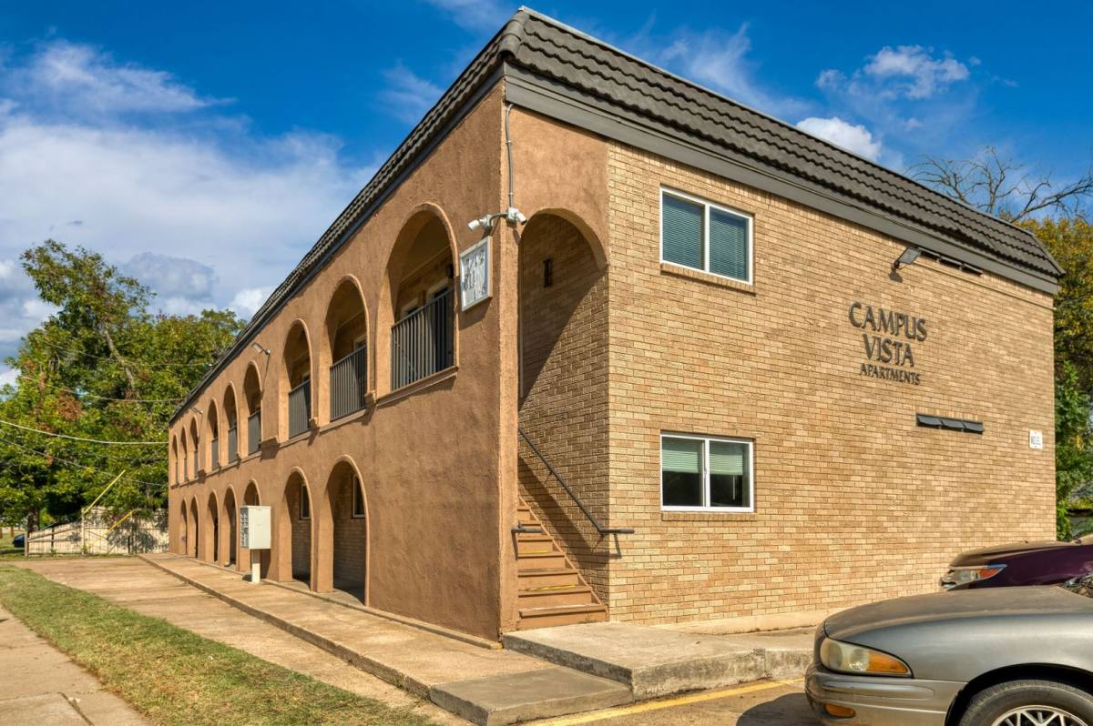 Apartment for rent at 811 S Mesquite St, Arlington, TX 76010