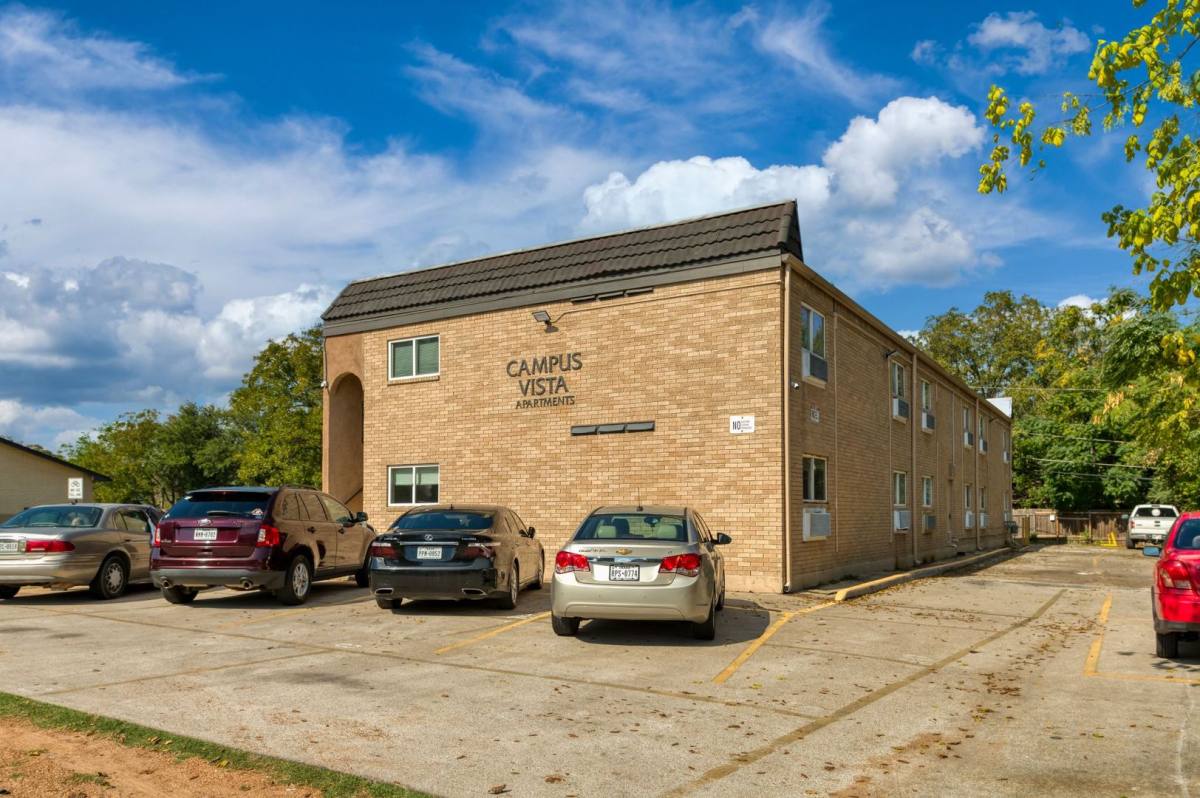 Apartment for rent at 811 S Mesquite St, Arlington, TX 76010