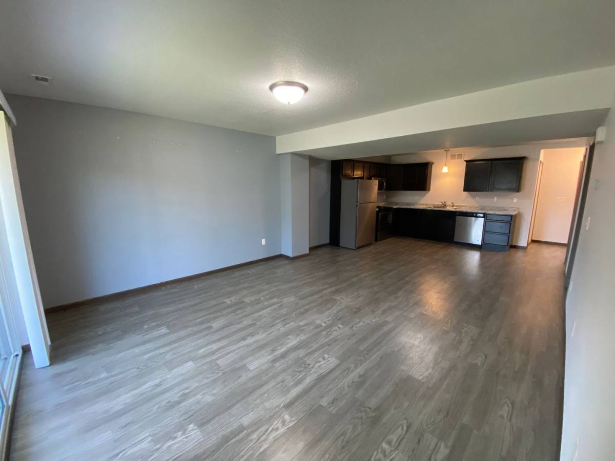 Apartment for rent at 901 E Olive St, Marshalltown, IA 50158