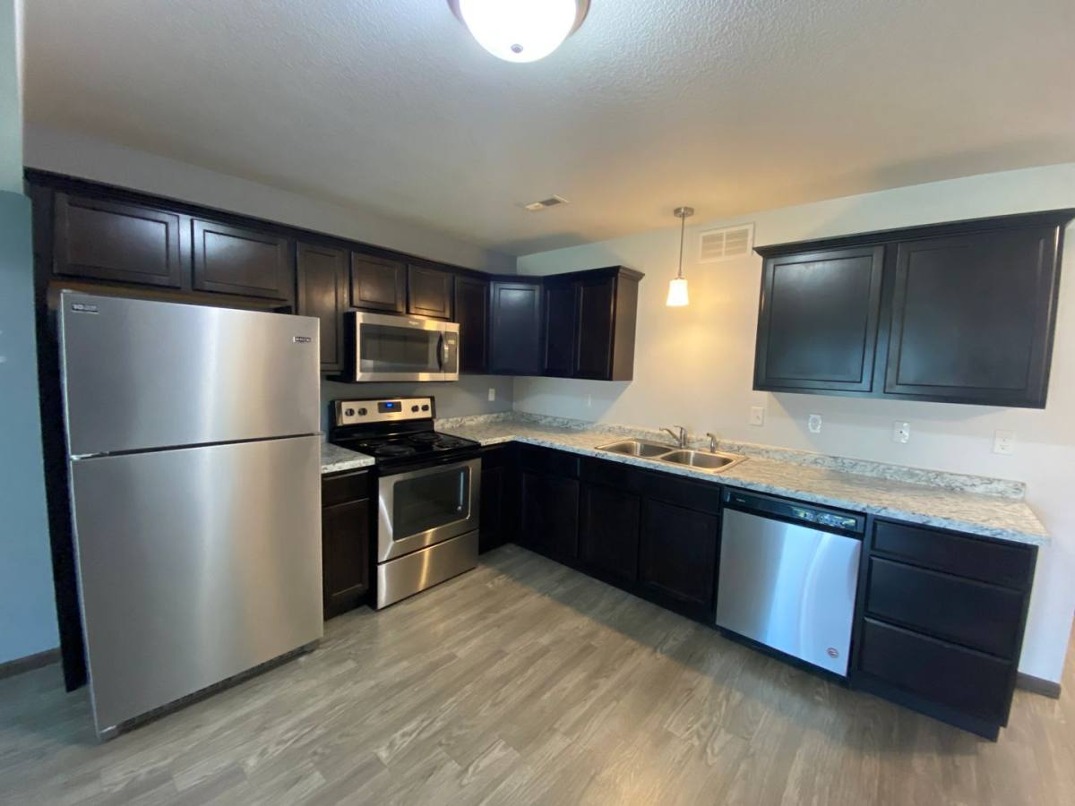 Apartment for rent at 901 E Olive St, Marshalltown, IA 50158