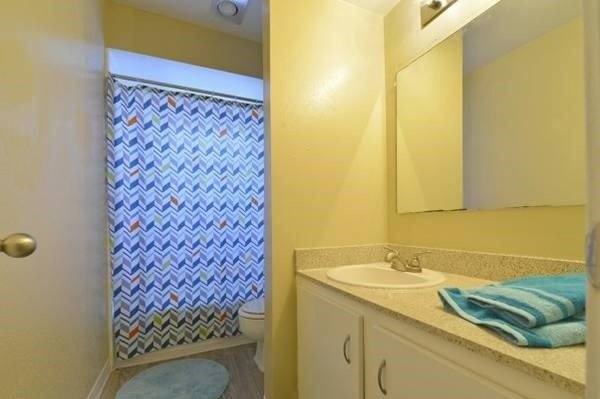Apartment for rent at 18290 Upper Bay Rd, Houston, TX 77058