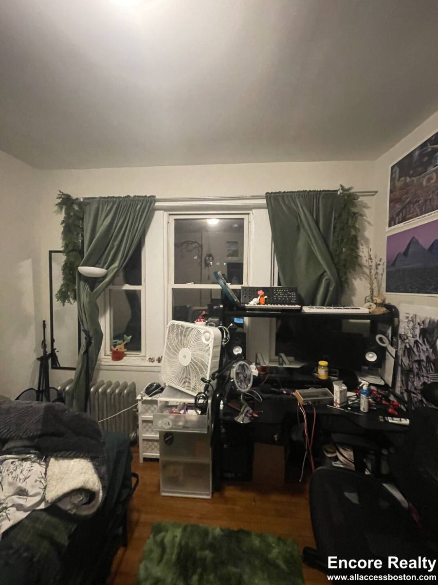 Apartment for rent at 38 Hemenway St #38, Boston, MA 02115