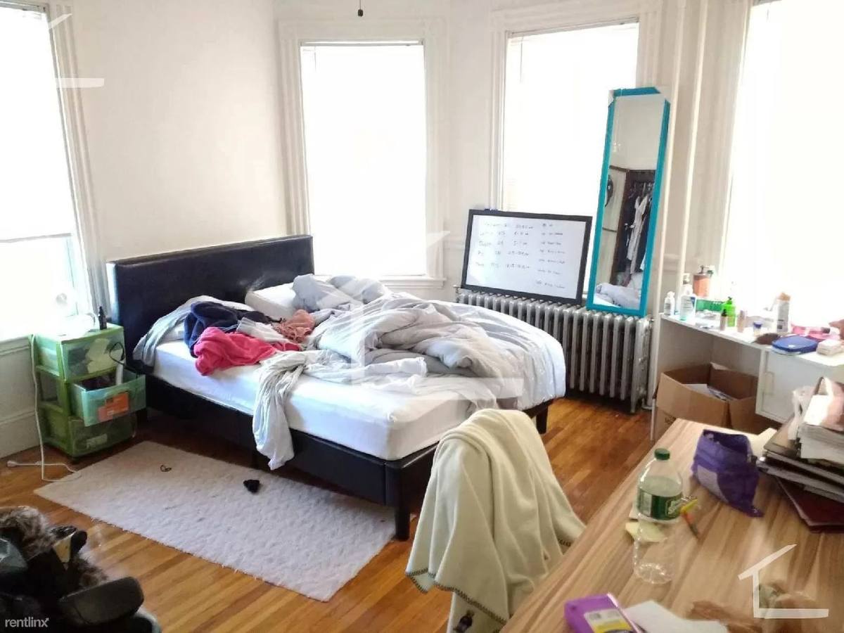 Apartment for rent at 16 Euston St #17, Brookline, MA 02446