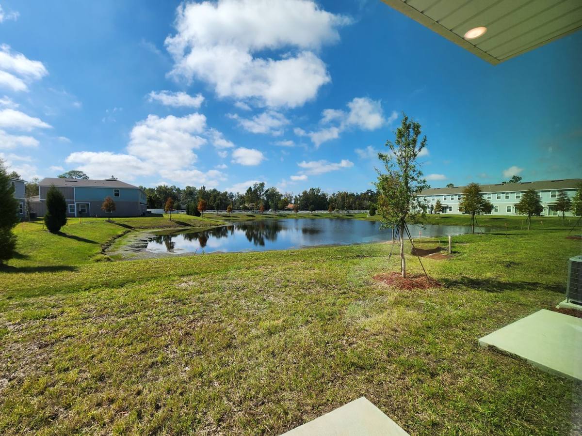 Townhouse for rent at 910 Observatory Parkway, Jacksonville, FL 32218