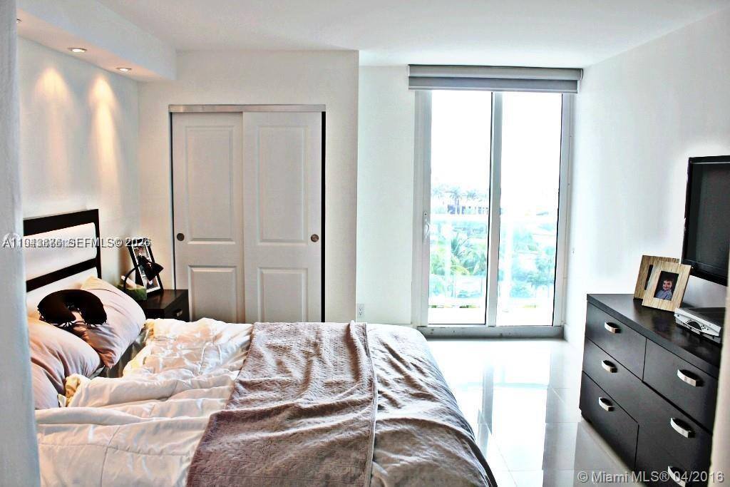 Condo for rent at 100 Bayview Dr #514, North Miami Beach, FL 33160