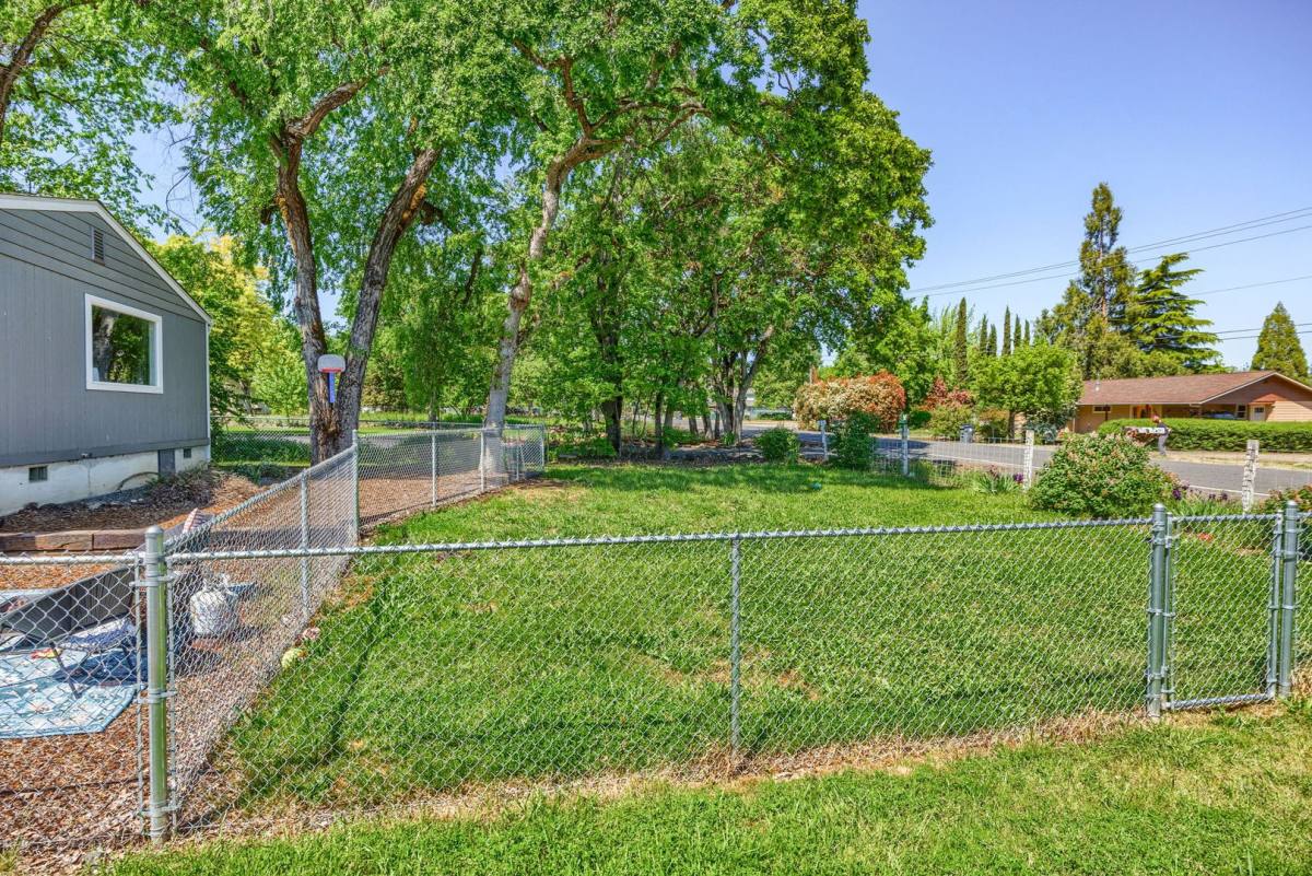 Apartment for rent at 225 Wilson Rd, Central Point, OR 97502