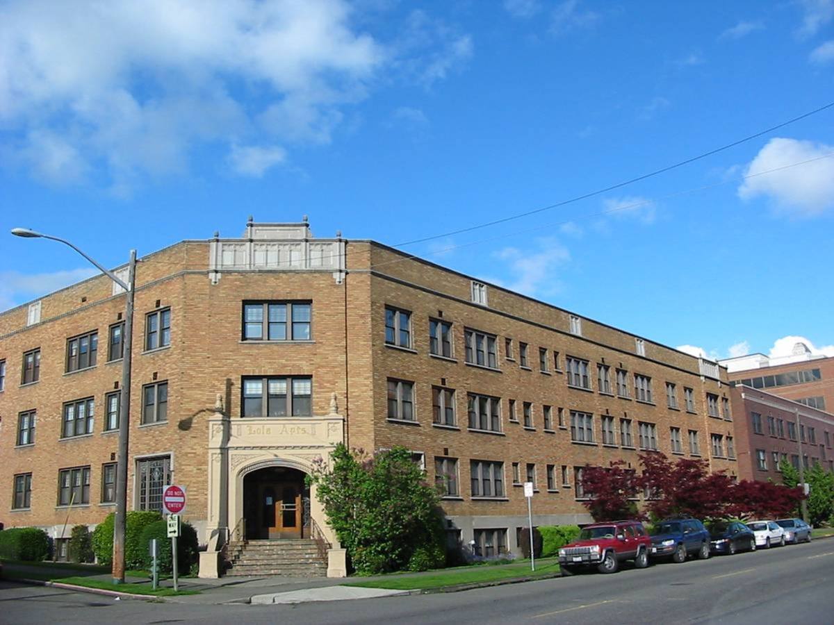 Apartment for rent at 326 W Mercer St, Seattle, WA 98119