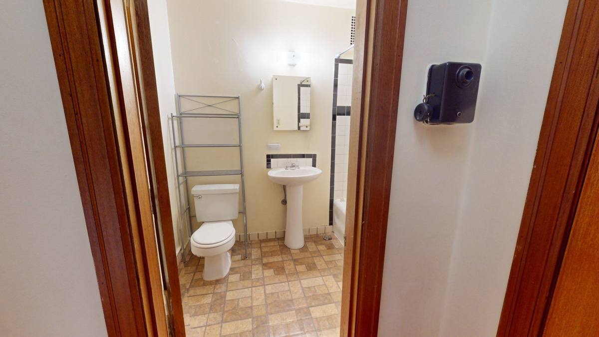 Apartment for rent at 326 W Mercer St, Seattle, WA 98119