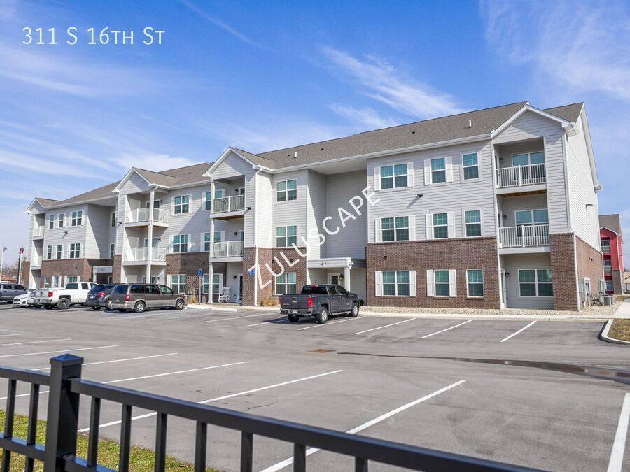 Apartment for rent at 311 S 16th St, Elwood, IN 46036