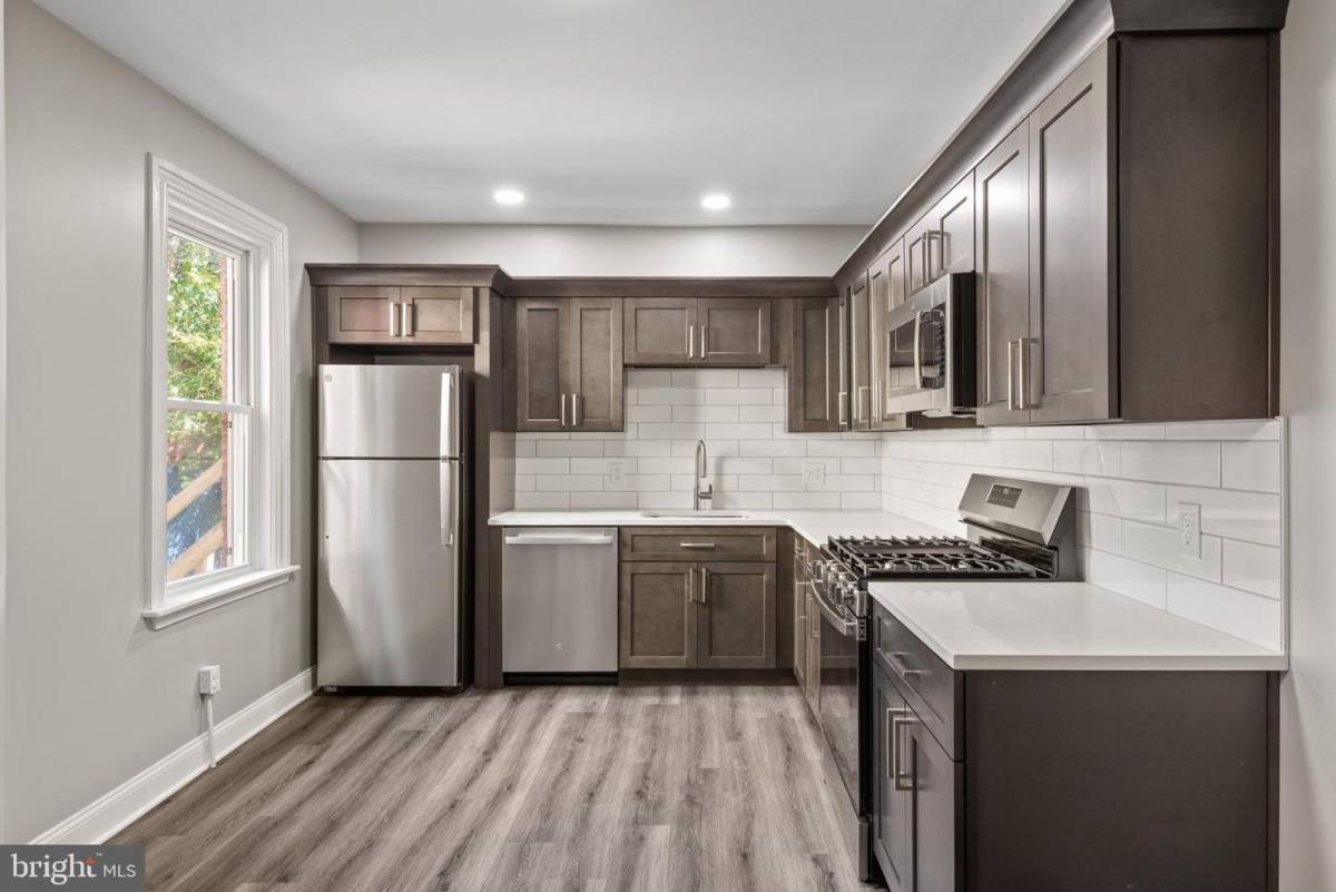 249 N Mulberry St, Lancaster, PA 17603 - Apartment for Rent - Image 2