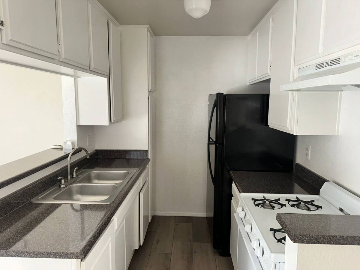Apartment for rent at 21821-21825 Saticoy St, Canoga Park, CA 91304