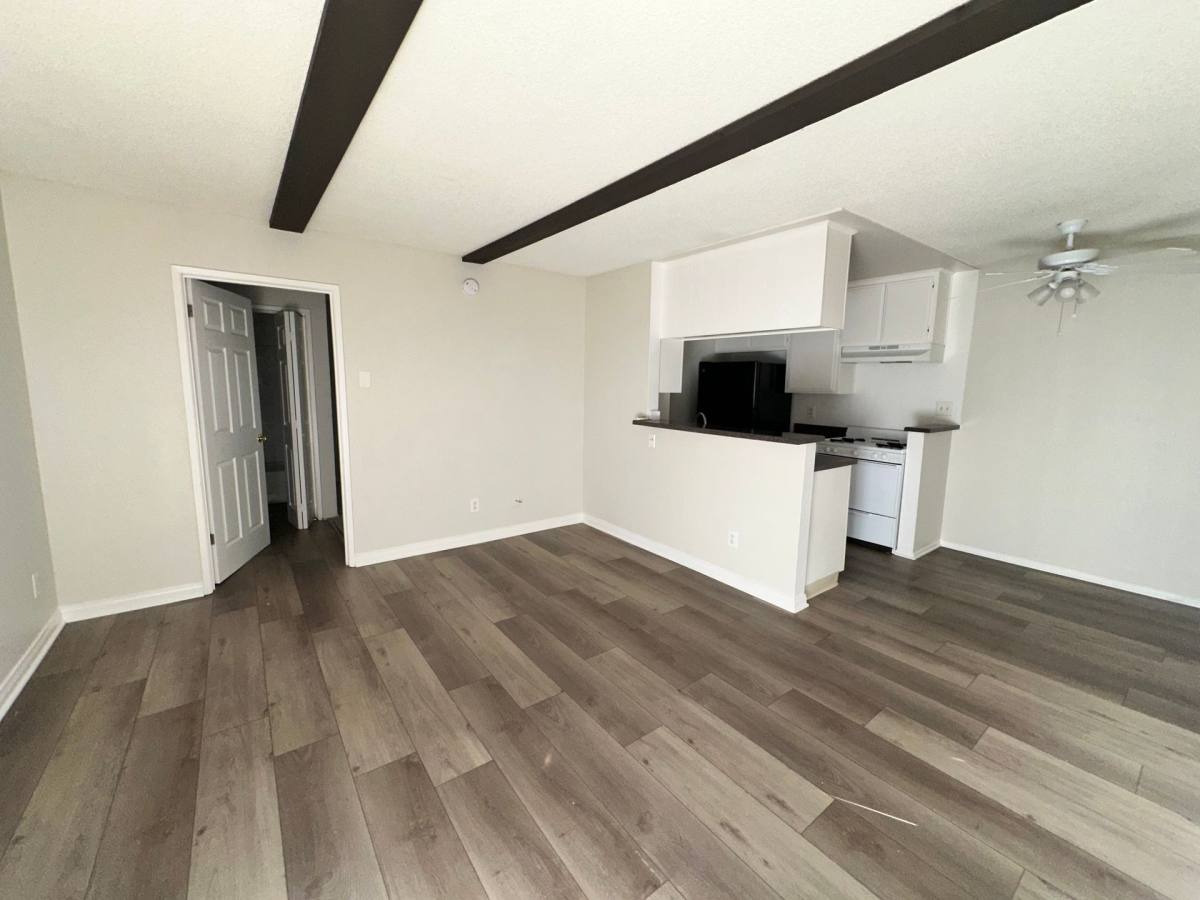 Apartment for rent at 21821-21825 Saticoy St, Canoga Park, CA 91304