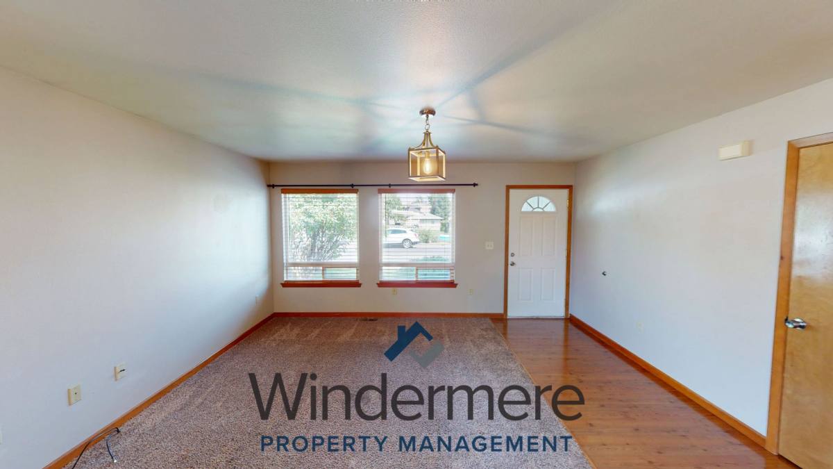 House for rent at 103 SW 9th St, College Place, WA 99324