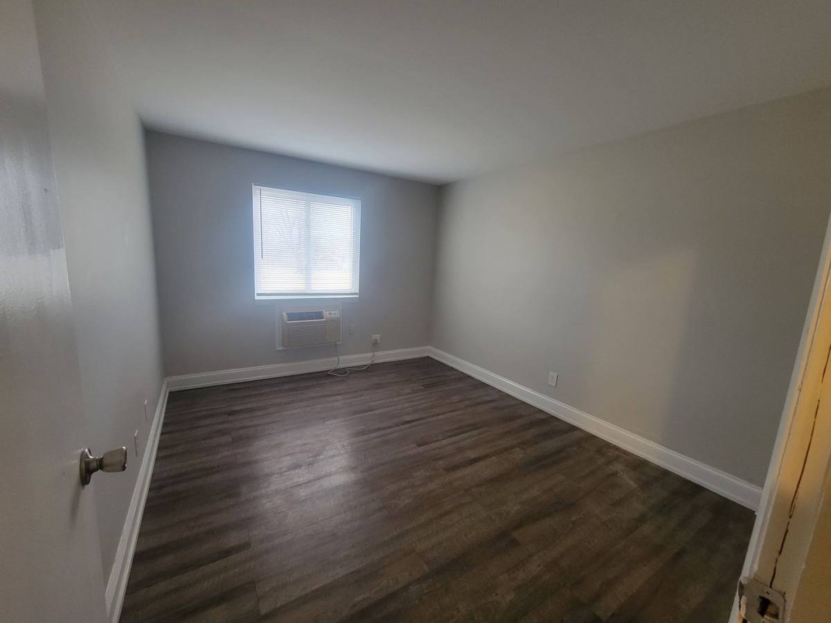 Apartment for rent at 2317 & 2331 W Martin Luther King Jr Dr, Peoria, IL 61604