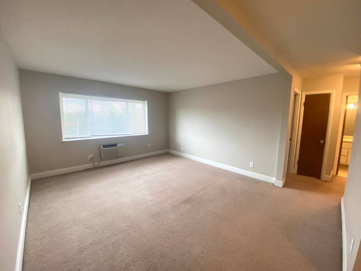 Apartment for rent at 2317 & 2331 W Martin Luther King Jr Dr, Peoria, IL 61604
