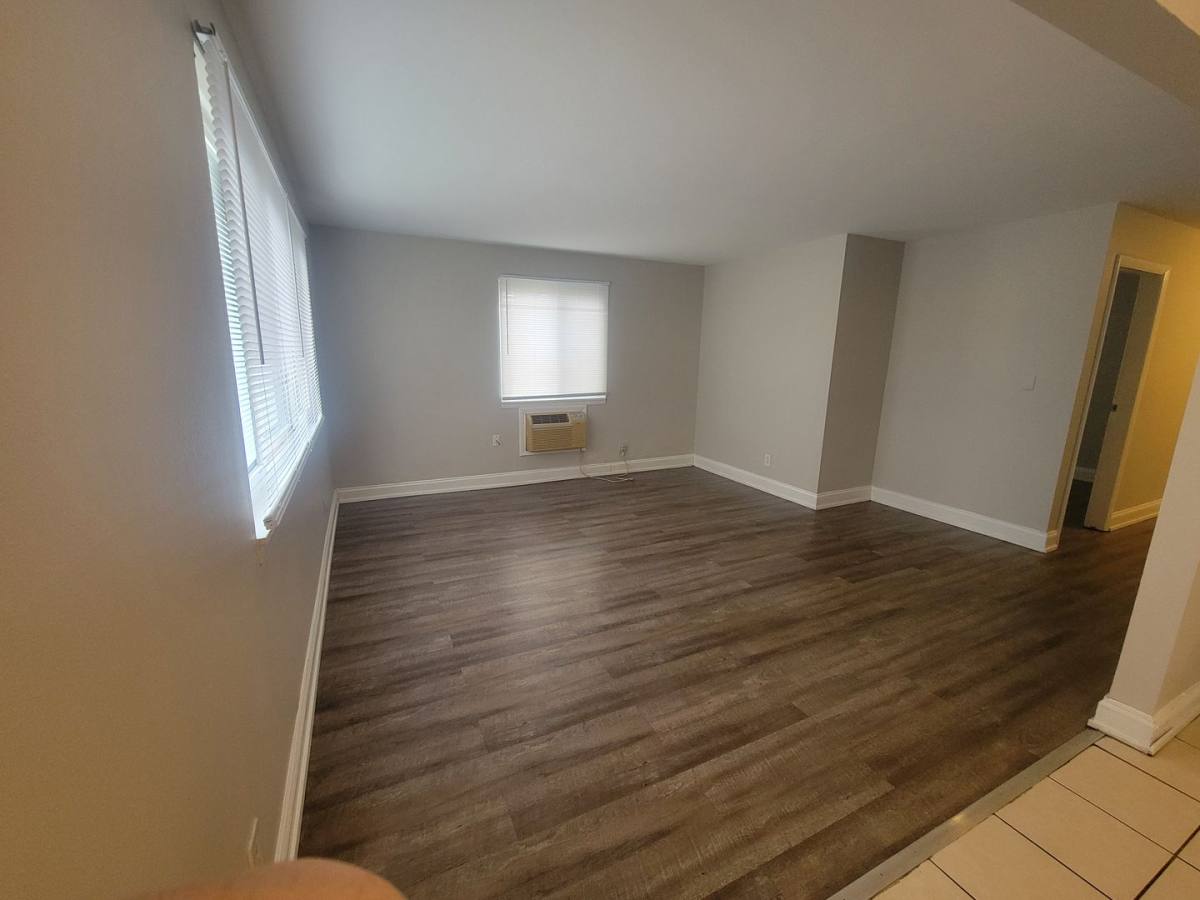 Apartment for rent at 2317 & 2331 W Martin Luther King Jr Dr, Peoria, IL 61604