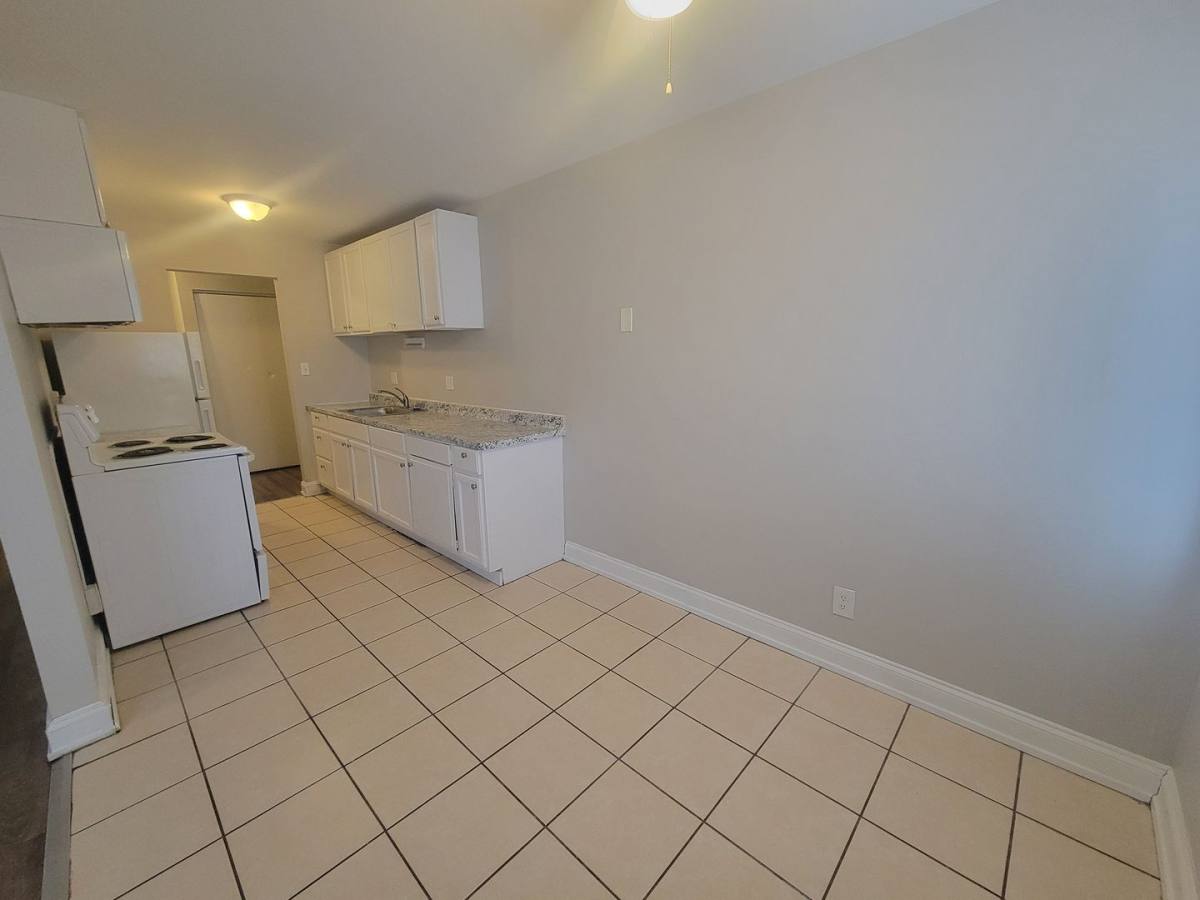 Apartment for rent at 2317 & 2331 W Martin Luther King Jr Dr, Peoria, IL 61604