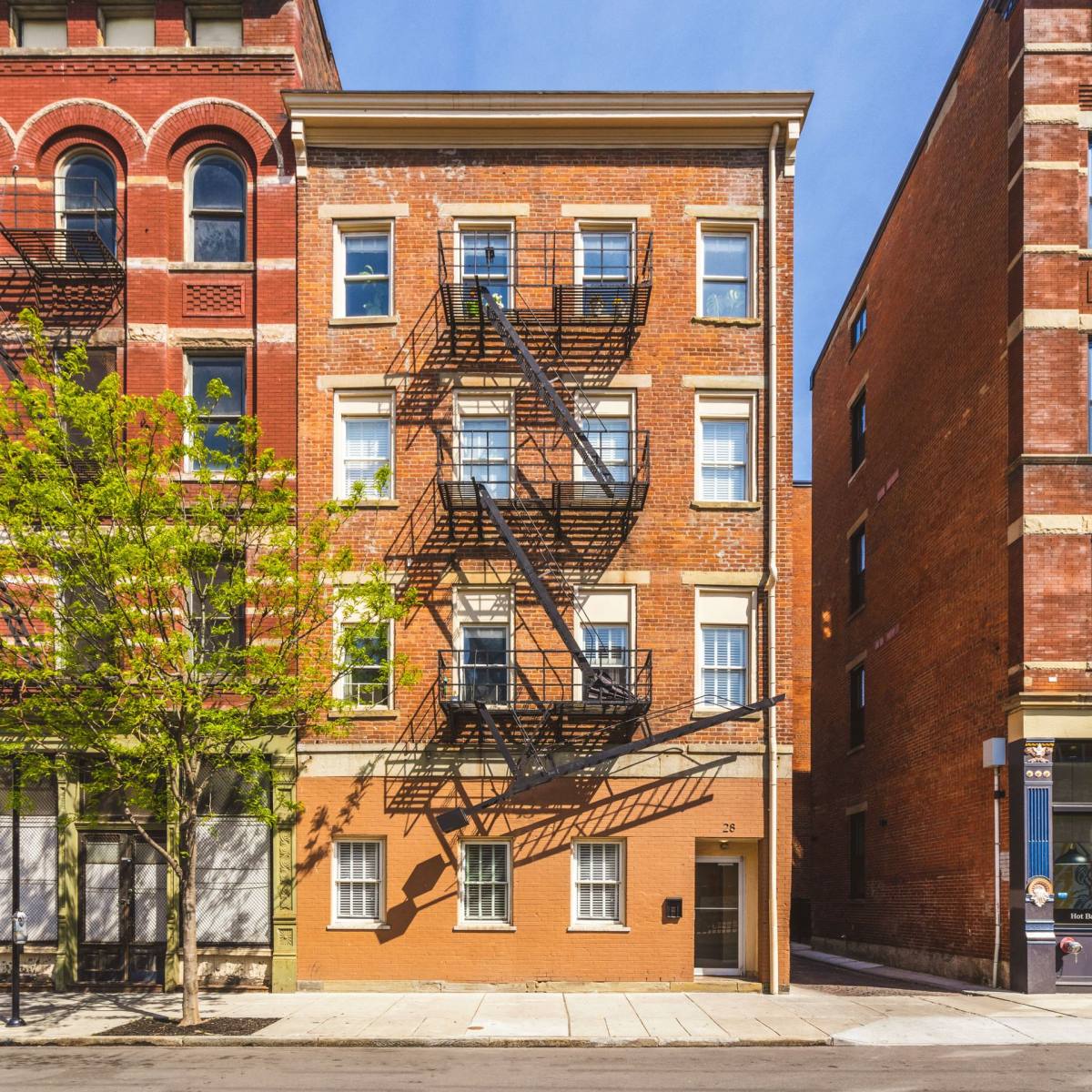 Townhouse for rent at 28 E 13th St, Cincinnati, OH 45202