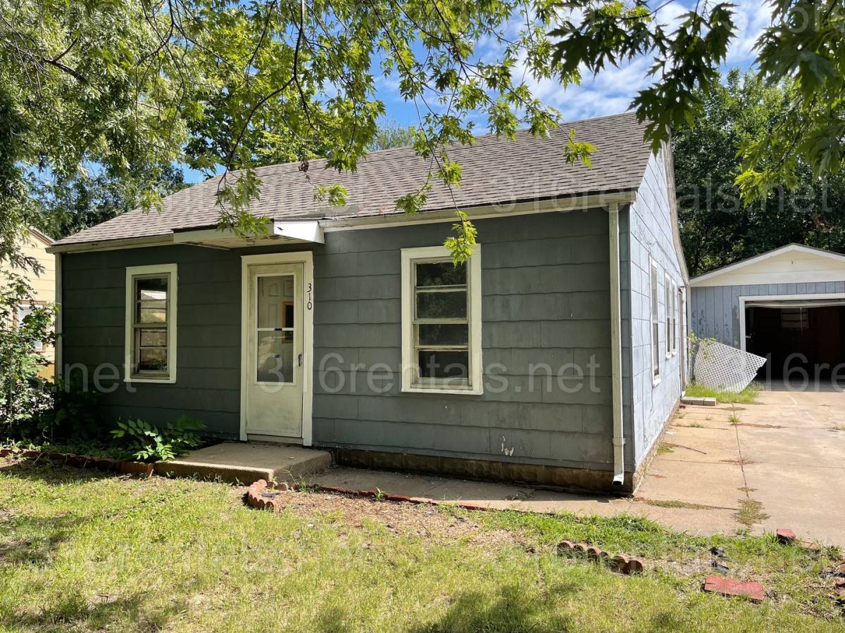 House for rent at 310 N Glendale Ave, Newton, KS 67114