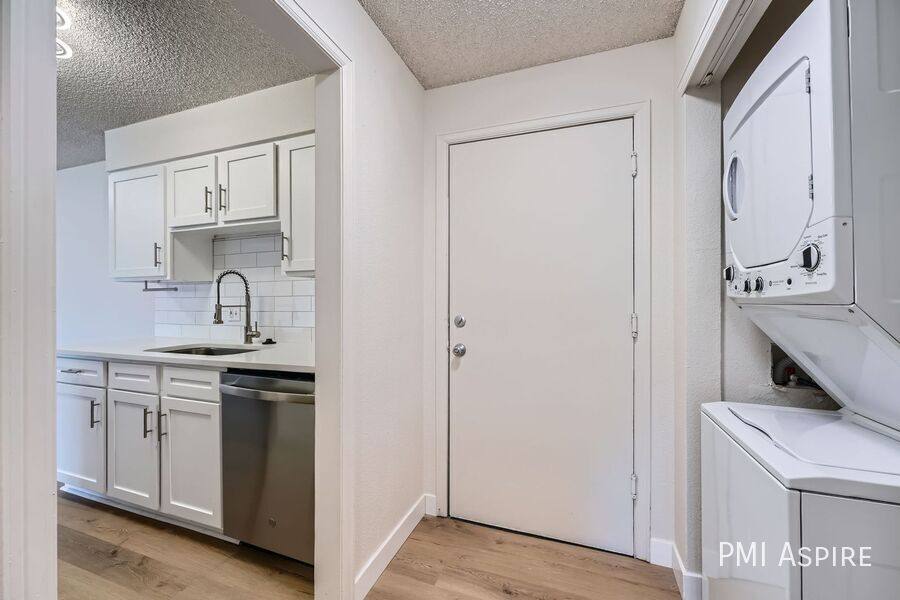 Apartment for rent at 1357 Helena St #301, Aurora, CO 80011